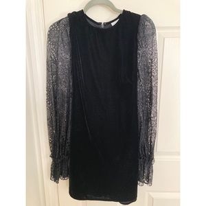 The perfect, edgy but elegant velvet dress!